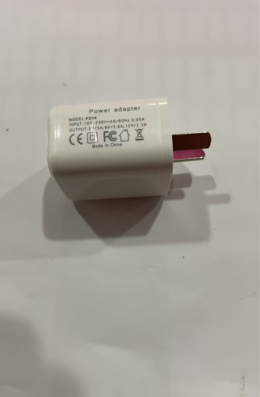 G-Shape LED Smart Lamp & Wireless Charger